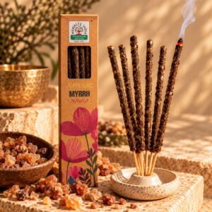Vonné tyčinky Myrha (Myrrh Masala) v keramickom stojane