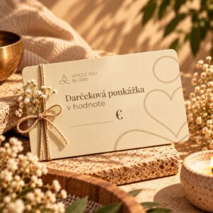 Krémová darčeková poukážka Whole You by Gabi v hodnote podľa výberu, previazaná motúzom so sušenými kvetmi